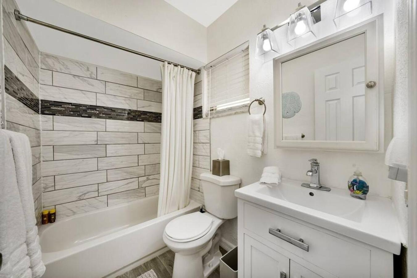 Lovely 1 Bedroom - Just Beachy By Pmi Fort Lauderdale Extérieur photo